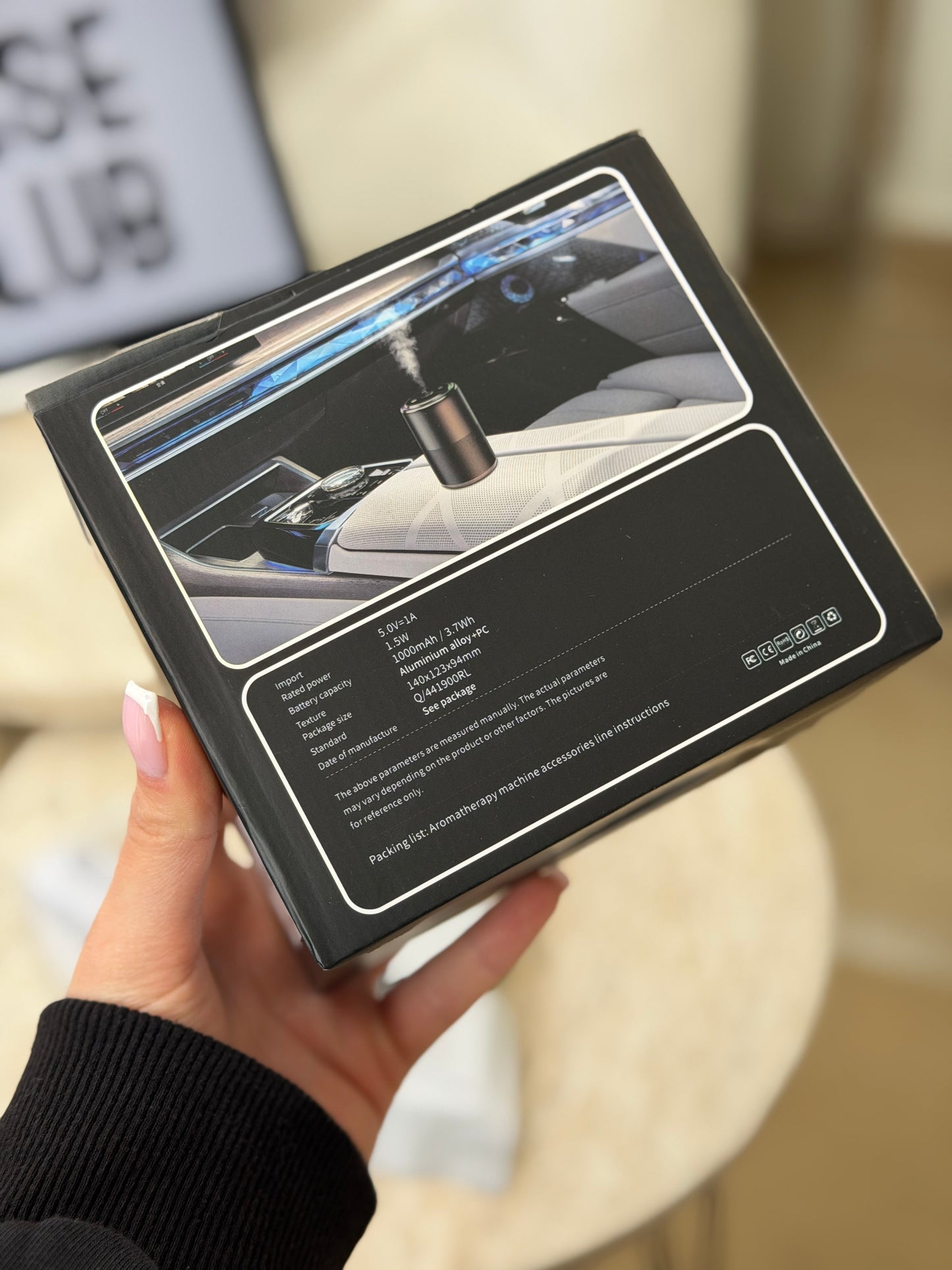 Car fragrance intelligent atomization aroma diffuser