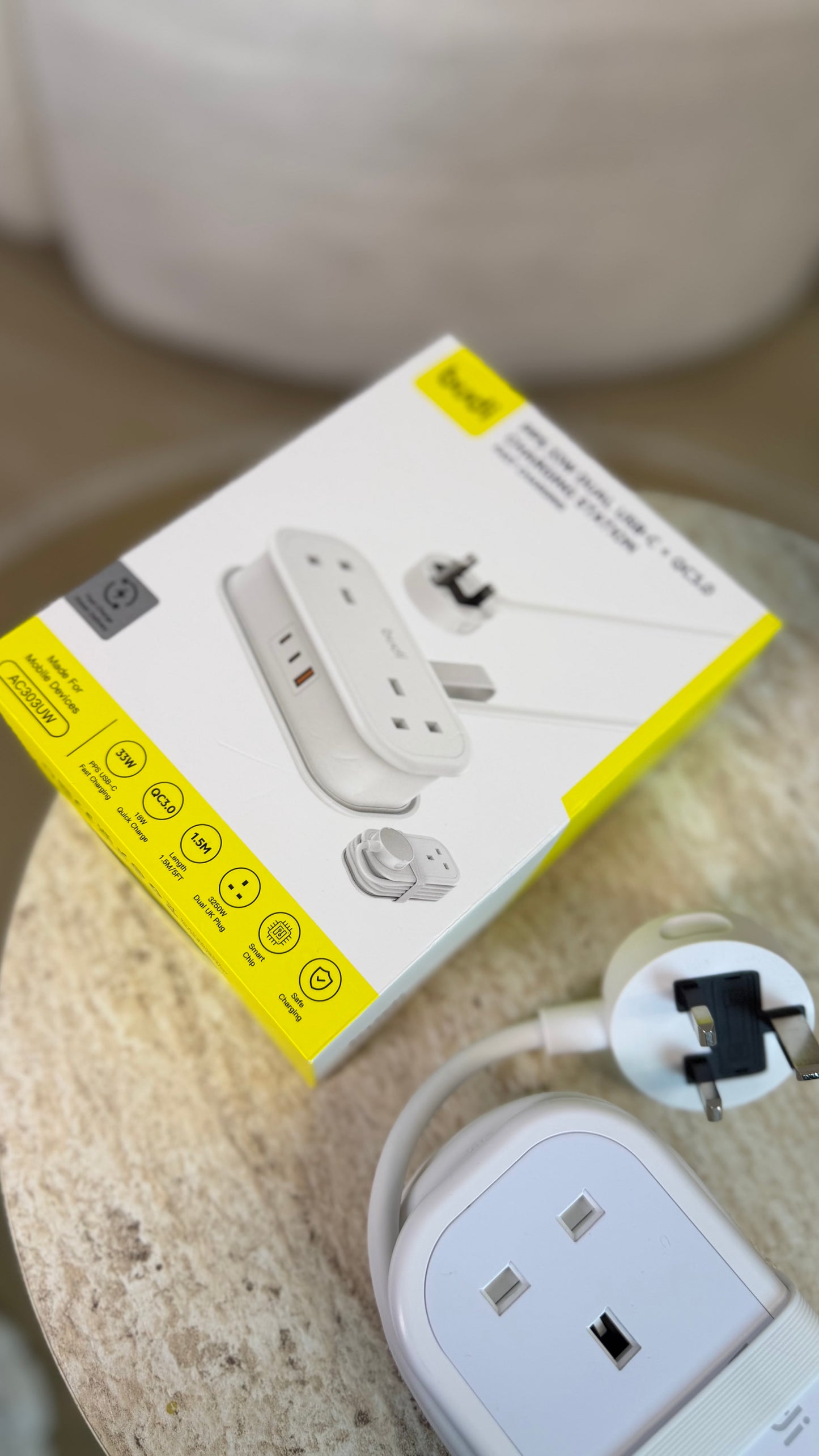 PPS 33W Dual USB-C + QC3.0 charging station
