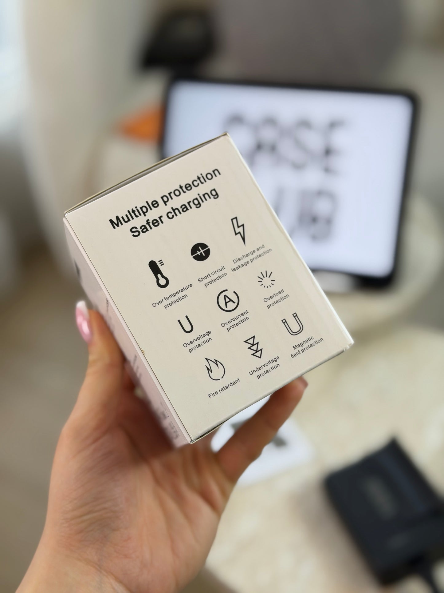 GaN pro desktop fast charger