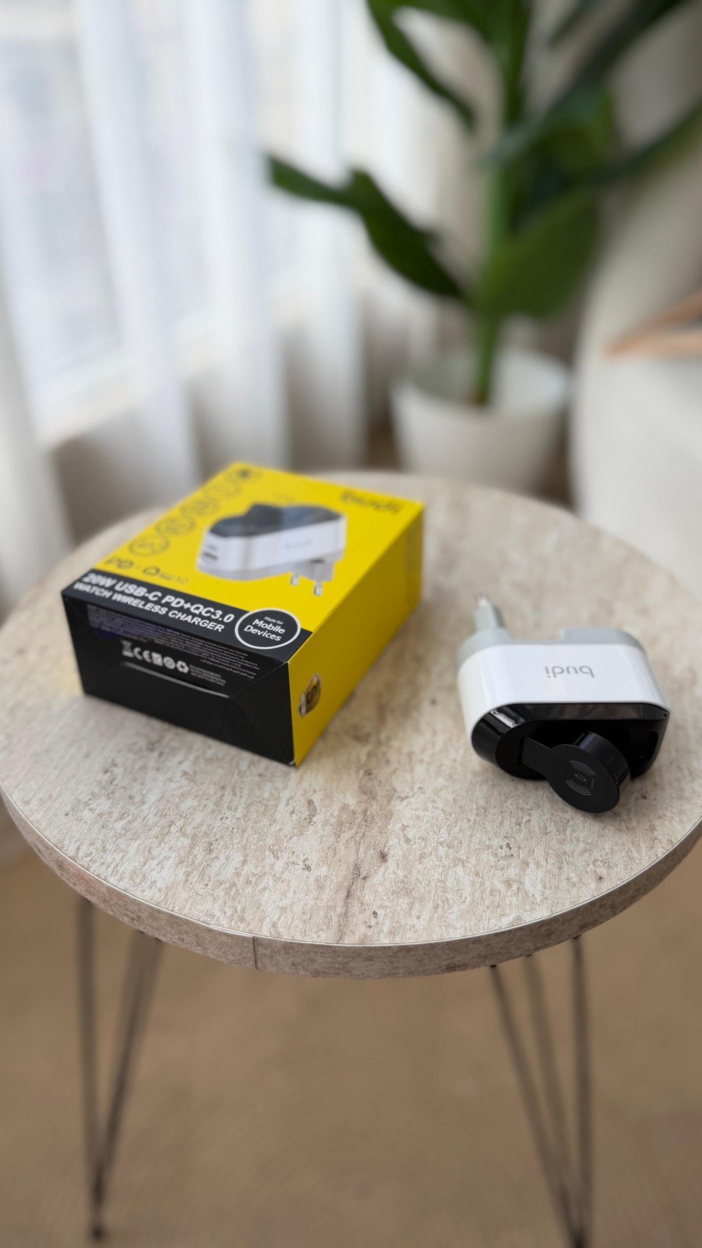 Budi 20W USB-C PD+QC 3.0 with wireless charger