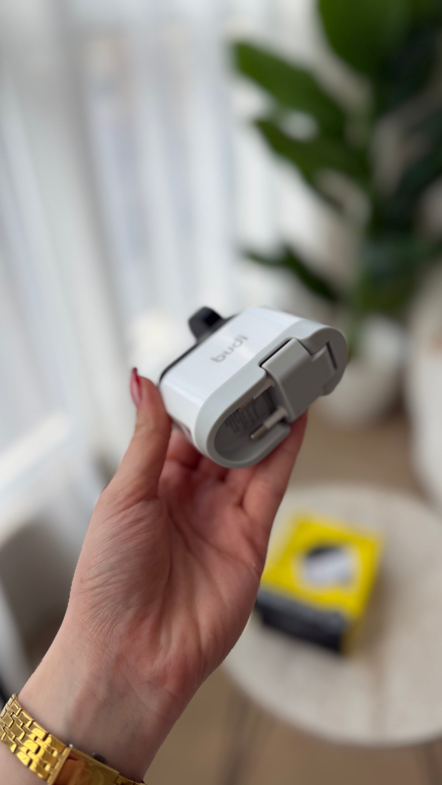 Budi 20W USB-C PD + QC 3.0 Wireless Watch Charger