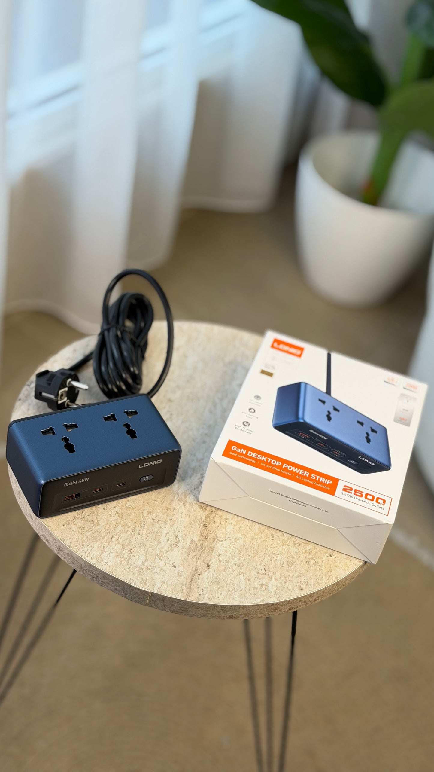 GaN Desktop Power Strip – 2500W