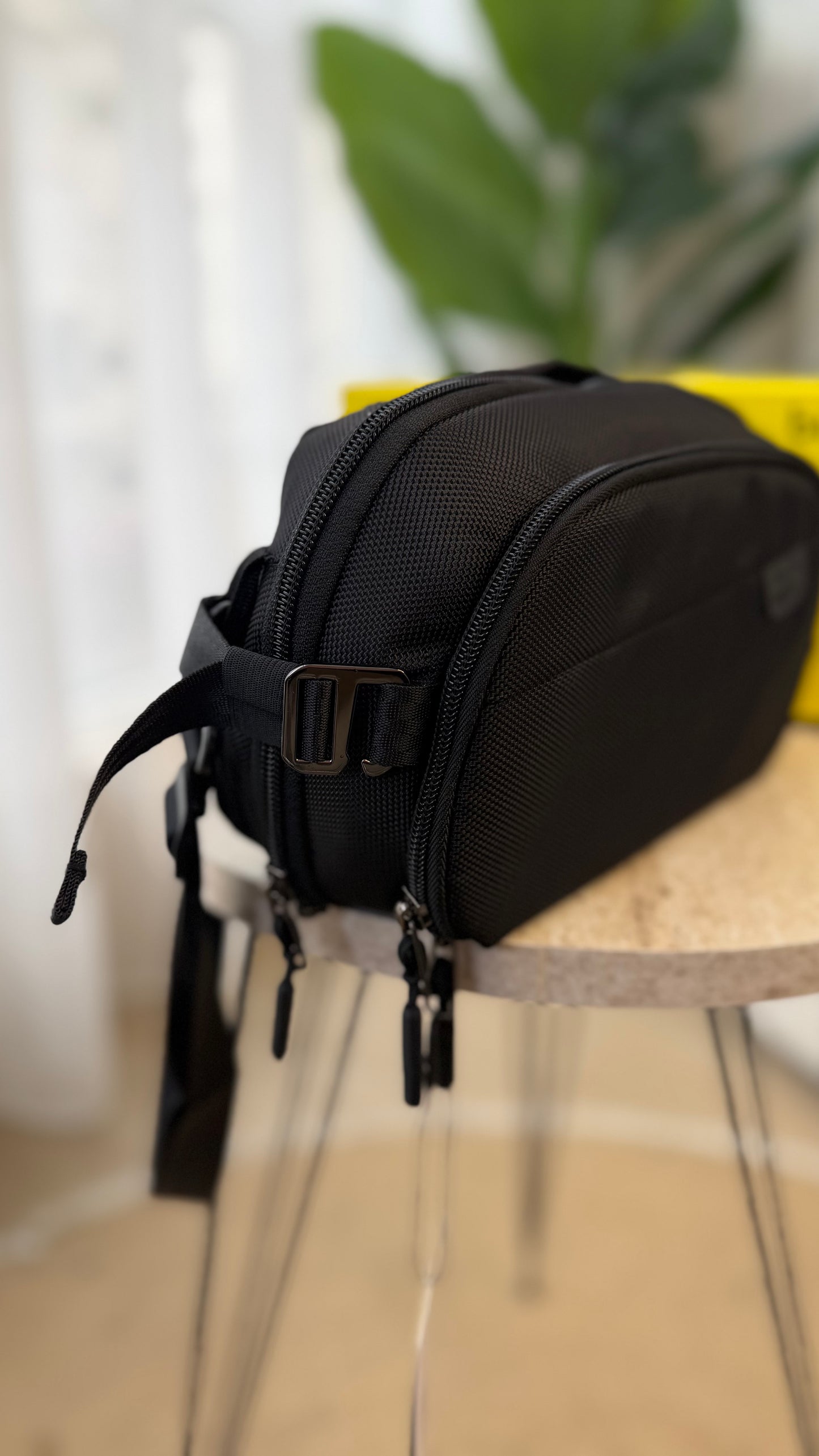 Budi nylon accessory organizer