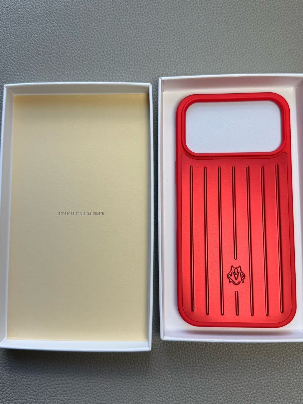 Rimowa case